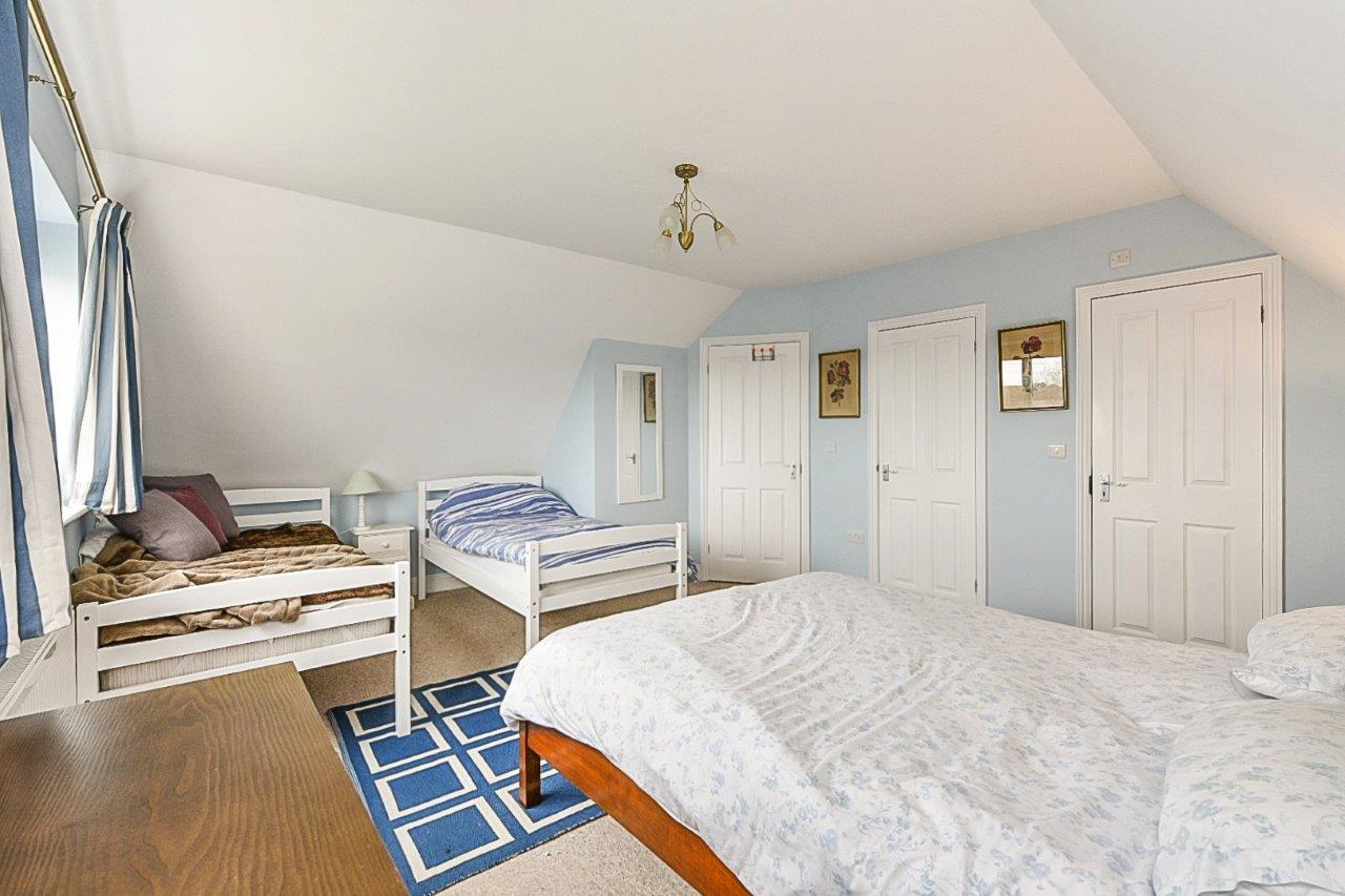 Holiday Lettings, West Wittering Cockle Beach House Baileys Estate Agent